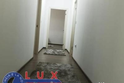 Apartament cu 3 camere decomandat în Big - 4