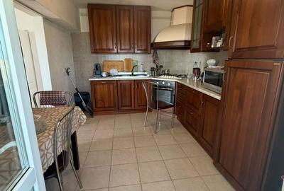Apartament cu 2 camere decomandat în 9 Mai - 5