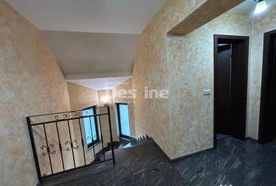 Casă cu 7 camere cu Teren 840 Mp în Central - 9