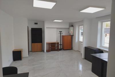 Birou, de 46 mp, în Universității - 1