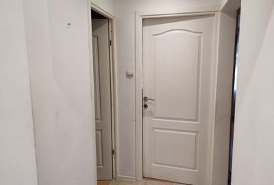 Apartament cu 3 camere decomandat în Astra - 14