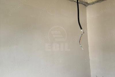 Casă cu 5 camere cu Teren 380 Mp în Luna - 6