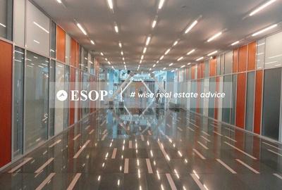 Spațiu comercial, de 150 mp, în Central - 13