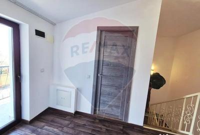 Casă cu 5 camere cu Teren 216 Mp în Vârteju - 10