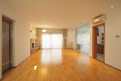 Vila nemobilata in complex cu piscina | 2 garaje - 4