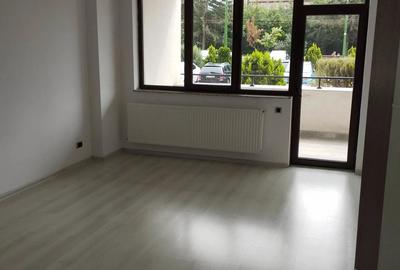 PARTER stradal Coresi (Isaran) de inchiriat ap.3 cam nemobilat, centrala, 2 bai, 2 balcoane - 2
