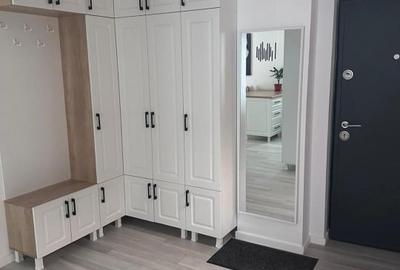 Apartament cu 3 camere decomandat, mobilat în Păcurari