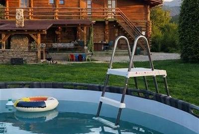 FILM! Resedinte montane,mobilate,echipate, jacuzzi,piscina,pretios areal,Sambata - 9