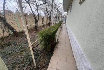 Casă cu 5 camere cu Teren 1200 Mp în Negru Vodă - 4