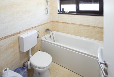 Casa cocheta, 4 dormitoare, 10 min de mers pe jos de Parcul Central Dumbravita Casa cocheta, 4 dormitoare, 10 min de mers pe jos de Parcul Central Dumbravita - 8