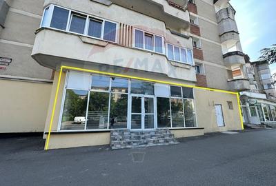 Spatiu comercial de 141 mp - DE INCHIRIAT