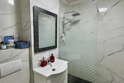 Proprietar, vand apartament cu 2 camere in zona Micalaca. - 2