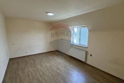 CASA DE VANZARA BAIA MARE ZONA LINISTITA - 19