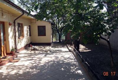 De vanzare  - casa cu 4 camere,  900 mp teren  - str. Razboieni. - 1