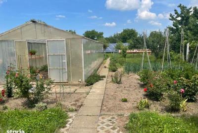 Casă cu 4 camere decomandat în Orlat - 3