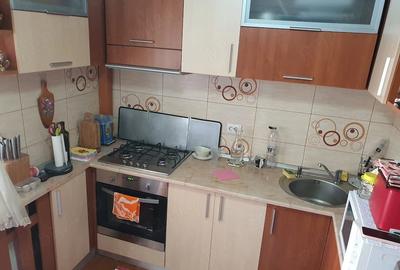 Apartament cu 3 camere decomandat în Ostroveni - 4