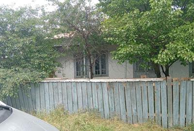 Casă cu 2 camere cu Teren 877 Mp în Central - 1