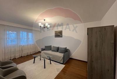 DE INCHIRIAT apartament cu 2 camere strada 9 Mai-Piața Centrală - 1