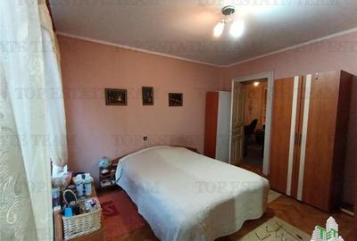 Vila cu aspect de conac in centrul Ploiestiului, ideala pentru locuinta, birou s - 12