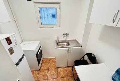 Apartament cu 2 camere semidecomandat în 1 Decembrie 1918