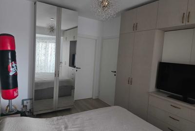 Apartament cu 3 camere decomandat, mobilat în 13 Septembrie - 6