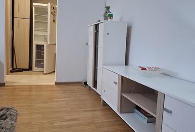 Apartament cu 2 camere semidecomandat în Gara de Nord