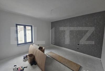 Casă cu 4 camere cu Teren 400 Mp în Central