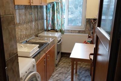 Apartament cu 2 camere semidecomandat în Ostroveni