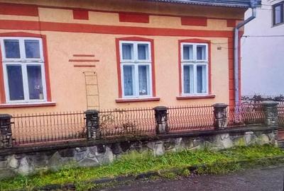 Casă cu 4 camere cu Teren 570 Mp în Central - 6