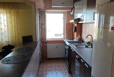 Garsonieră decomandată, mobilată în Tei - 4