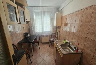 Resita, 2 Cam. Cf. 1, Et. 1, Bulevard, Micro 1 - 2