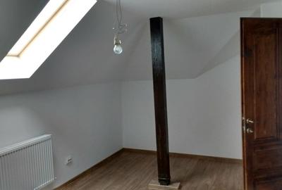 Casă cu 11 camere în P-ța Romană - 5