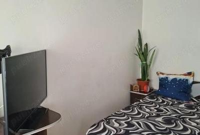 Apartament cu 3 camere semidecomandat, mobilat în Progresul - 4