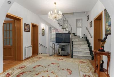 Apartament cu 5 camere in vila, curte si dependinte in Dorobanti - 1