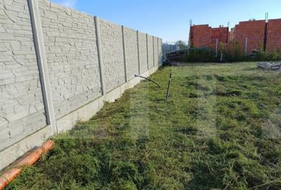 Teren de 703 mp, în Sânmihaiu German - 2