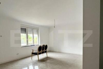 Apartament renovat , 3 camere , in asocia?ie , zona semice - 1