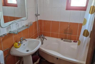 Apartament cu 3 camere semidecomandat în Central - 3
