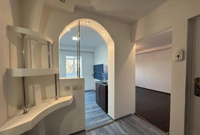 Apartament cu 3 camere decomandat în 9 Mai - 7