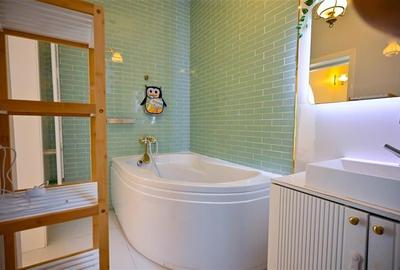 FILM! Eleganta si confort, in cetatea istorica a Brasovului, vedere spre Tampa - 4