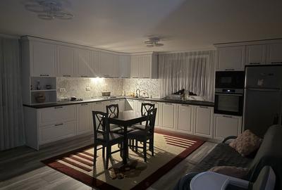 Casă cu 4 camere în Central - 1