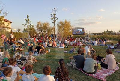 Casa la rosu, pe stoc, cu terasa si acoperis finalizat W - 6