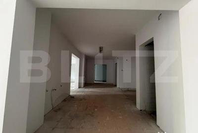 Spațiu comercial, de 333 mp, în Complex Studențesc - 6