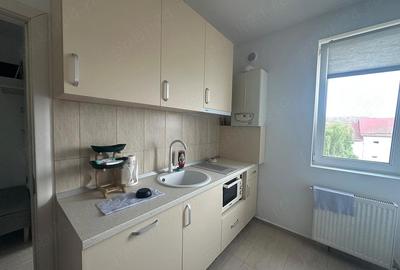Garsonieră decomandată în Central - 7