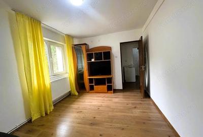 Apartament 2 camere decomandat etaj 1 - 10