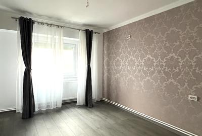 Apartament recent renovat, 3 camere decomandate, etaj 2 din 4, Piata Centrala - 2