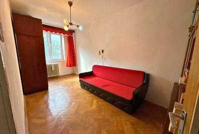 Apartament 3 camere decomandat str. Umbrei 61 mp parter/ etaj 1 - 2