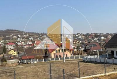 Casă cu 3 camere cu Teren 250 Mp în Central - 1