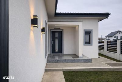 Casă cu 4 camere în Valea Adâncă - 12