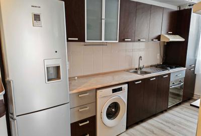 Apartament cu 3 camere decomandat în Calea București - 1