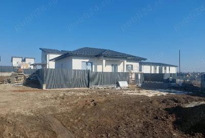 Casă cu 6 camere cu Teren 461 Mp în Găureni - 21